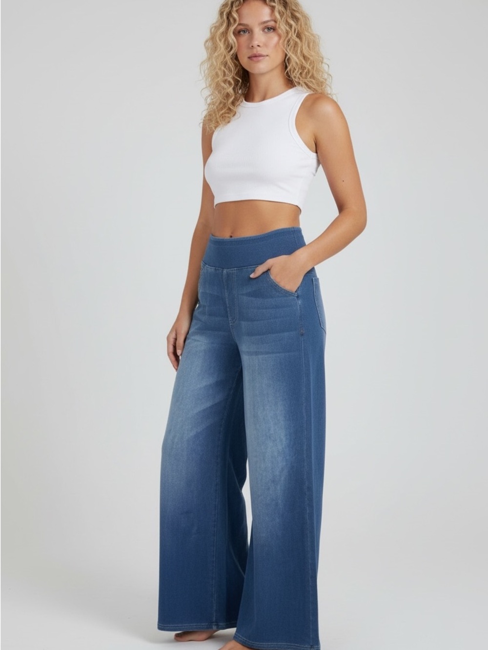 Halara Women’s Small Regular High Rise Wide Leg Pull-On Jeans NWT